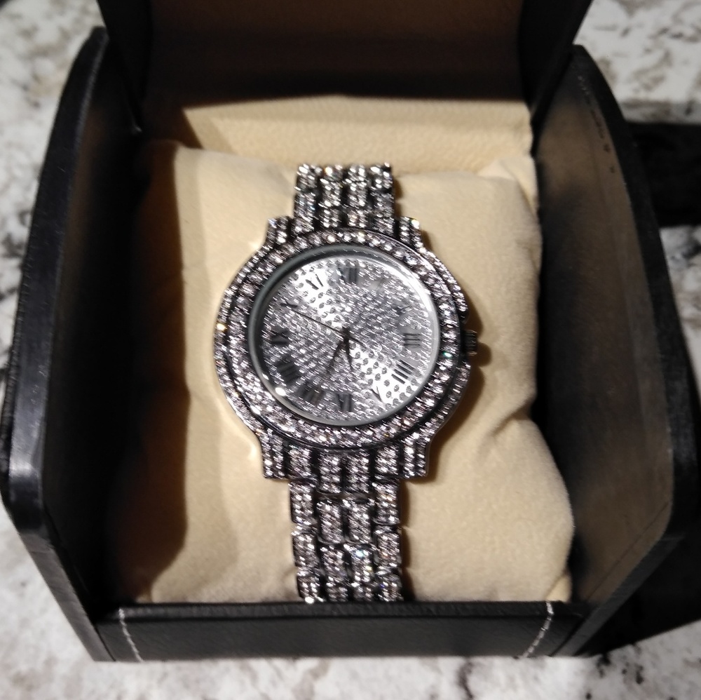 18K White Gold Plated Iced Out Quartz Watch - Picture 4 of 8